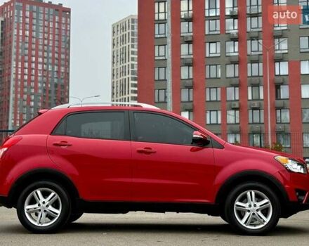 Красный Cанг Йонг Корандо, объемом двигателя 2 л и пробегом 215 тыс. км за 11800 $, фото 10 на Automoto.ua