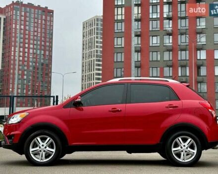 Красный Cанг Йонг Корандо, объемом двигателя 2 л и пробегом 215 тыс. км за 11800 $, фото 7 на Automoto.ua