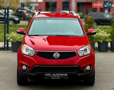 Красный Cанг Йонг Корандо, объемом двигателя 2 л и пробегом 215 тыс. км за 11800 $, фото 4 на Automoto.ua