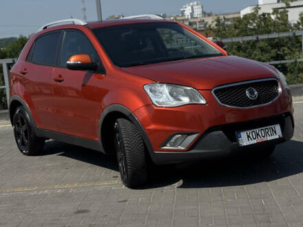 Красный Cанг Йонг Корандо, объемом двигателя 2 л и пробегом 278 тыс. км за 7500 $, фото 1 на Automoto.ua