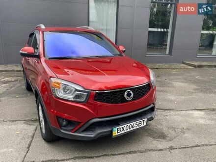 Cанг Йонг Korando 2013 у Києві на Automoto.ua Червоний Cанг Йонг Korando, об'ємом двигуна 2 л та пробігом 203 тис. км за 10000 $, фото 1 на Automoto.ua
