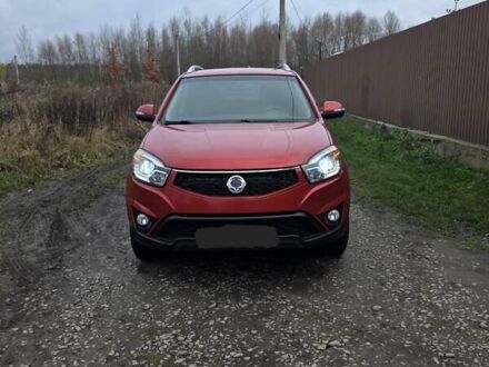 Красный Cанг Йонг Корандо, объемом двигателя 2 л и пробегом 110 тыс. км за 10000 $, фото 1 на Automoto.ua