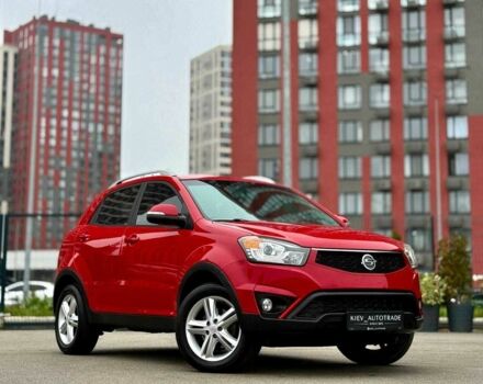 Красный Cанг Йонг Корандо, объемом двигателя 2 л и пробегом 215 тыс. км за 11800 $, фото 1 на Automoto.ua