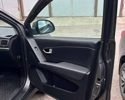 Серый Cанг Йонг Корандо, объемом двигателя 2 л и пробегом 168 тыс. км за 8700 $, фото 16 на Automoto.ua