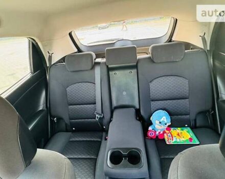 Серый Cанг Йонг Корандо, объемом двигателя 2 л и пробегом 208 тыс. км за 7500 $, фото 8 на Automoto.ua