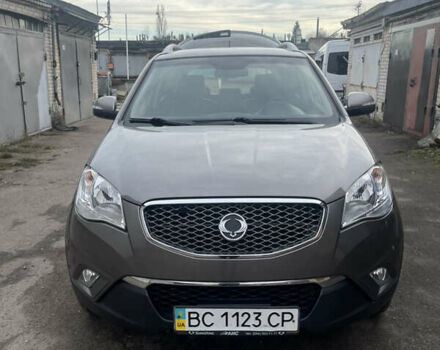 Сірий Cанг Йонг Korando, об'ємом двигуна 2 л та пробігом 80 тис. км за 10000 $, фото 1 на Automoto.ua