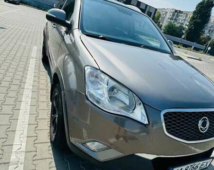 Серый Cанг Йонг Корандо, объемом двигателя 2 л и пробегом 208 тыс. км за 7500 $, фото 1 на Automoto.ua