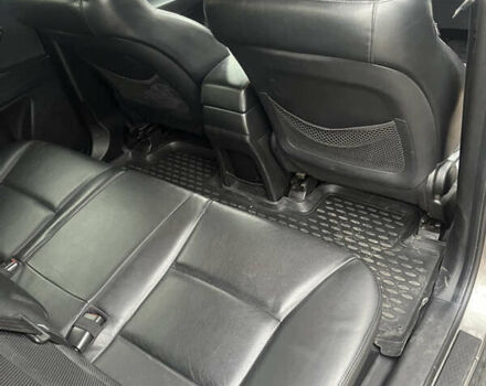 Сірий Cанг Йонг Korando, об'ємом двигуна 2 л та пробігом 80 тис. км за 10000 $, фото 14 на Automoto.ua