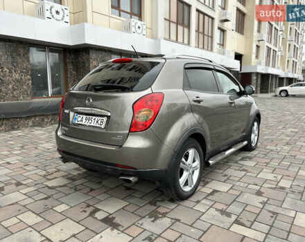 Сірий Cанг Йонг Korando, об'ємом двигуна 2 л та пробігом 171 тис. км за 9999 $, фото 6 на Automoto.ua