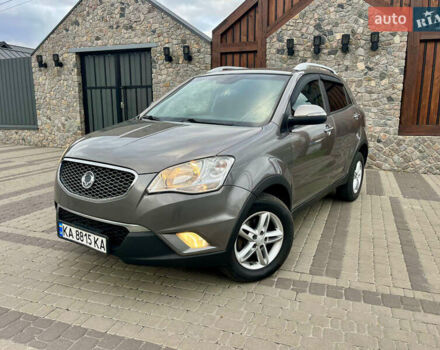 Серый Cанг Йонг Корандо, объемом двигателя 2 л и пробегом 168 тыс. км за 8700 $, фото 7 на Automoto.ua