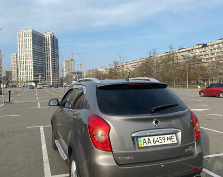 Сірий Cанг Йонг Korando, об'ємом двигуна 2 л та пробігом 70 тис. км за 8000 $, фото 4 на Automoto.ua