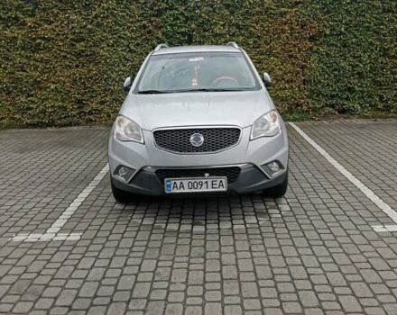 Сірий Cанг Йонг Korando, об'ємом двигуна 2 л та пробігом 153 тис. км за 8500 $, фото 4 на Automoto.ua