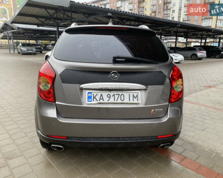 Серый Cанг Йонг Корандо, объемом двигателя 2 л и пробегом 219 тыс. км за 7250 $, фото 3 на Automoto.ua