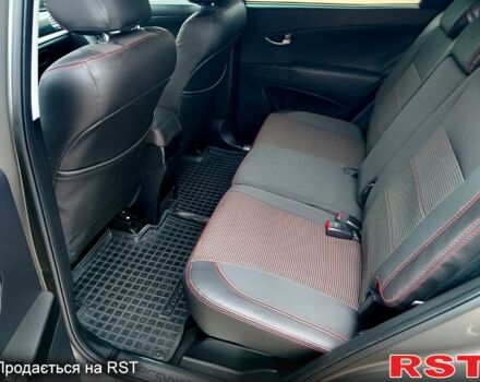 Сірий Cанг Йонг Korando, об'ємом двигуна 2 л та пробігом 115 тис. км за 8280 $, фото 7 на Automoto.ua