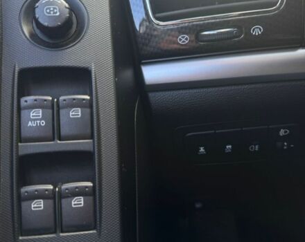 Серый Cанг Йонг Корандо, объемом двигателя 2 л и пробегом 134 тыс. км за 8900 $, фото 15 на Automoto.ua