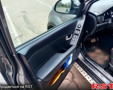 Сірий Cанг Йонг Korando, об'ємом двигуна 2 л та пробігом 115 тис. км за 8280 $, фото 6 на Automoto.ua