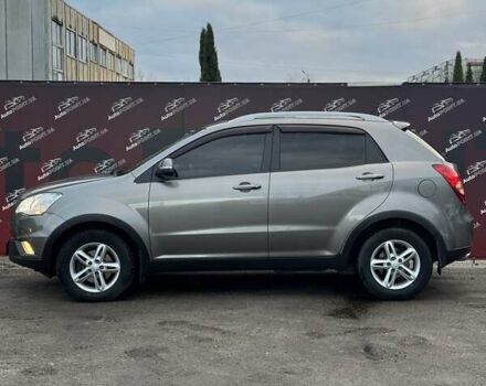 Сірий Cанг Йонг Korando, об'ємом двигуна 2 л та пробігом 133 тис. км за 9900 $, фото 4 на Automoto.ua