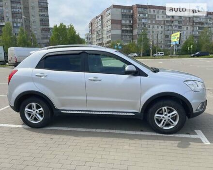 Сірий Cанг Йонг Korando, об'ємом двигуна 2 л та пробігом 184 тис. км за 8800 $, фото 2 на Automoto.ua