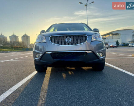 Серый Cанг Йонг Корандо, объемом двигателя 2 л и пробегом 134 тыс. км за 8999 $, фото 4 на Automoto.ua