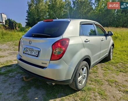 Сірий Cанг Йонг Korando, об'ємом двигуна 2 л та пробігом 160 тис. км за 8000 $, фото 3 на Automoto.ua