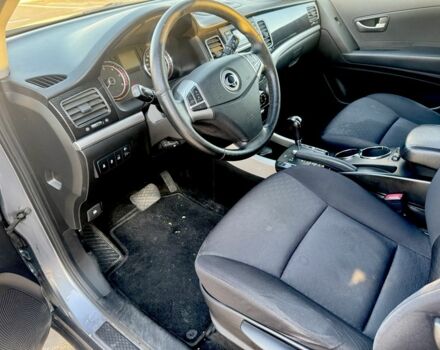 Серый Cанг Йонг Корандо, объемом двигателя 2 л и пробегом 134 тыс. км за 9600 $, фото 6 на Automoto.ua