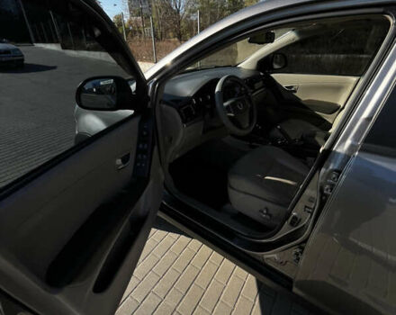 Сірий Cанг Йонг Korando, об'ємом двигуна 2 л та пробігом 134 тис. км за 10350 $, фото 13 на Automoto.ua