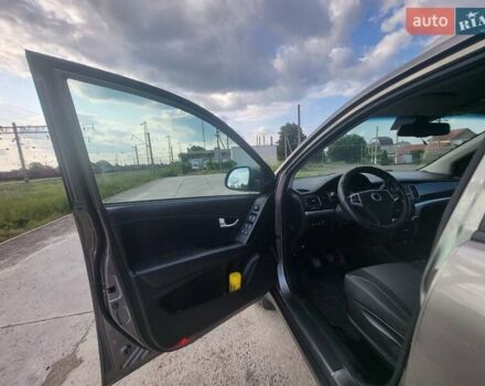 Сірий Cанг Йонг Korando, об'ємом двигуна 2 л та пробігом 170 тис. км за 10000 $, фото 12 на Automoto.ua