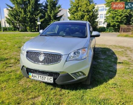 Сірий Cанг Йонг Korando, об'ємом двигуна 2 л та пробігом 160 тис. км за 8000 $, фото 4 на Automoto.ua