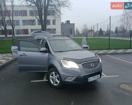 Серый Cанг Йонг Корандо, объемом двигателя 2 л и пробегом 144 тыс. км за 8000 $, фото 9 на Automoto.ua