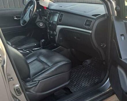 Сірий Cанг Йонг Korando, об'ємом двигуна 2 л та пробігом 208 тис. км за 9100 $, фото 5 на Automoto.ua