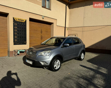 Серый Cанг Йонг Корандо, объемом двигателя 2 л и пробегом 163 тыс. км за 8000 $, фото 7 на Automoto.ua