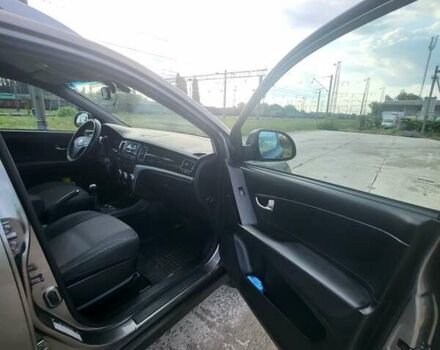 Сірий Cанг Йонг Korando, об'ємом двигуна 2 л та пробігом 170 тис. км за 10000 $, фото 15 на Automoto.ua