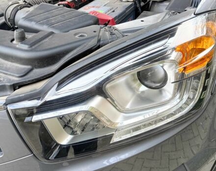 Серый Cанг Йонг Корандо, объемом двигателя 2 л и пробегом 58 тыс. км за 12500 $, фото 5 на Automoto.ua