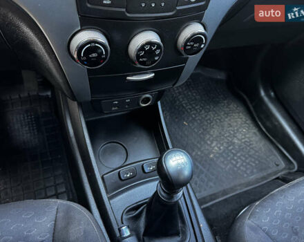 Сірий Cанг Йонг Korando, об'ємом двигуна 2 л та пробігом 175 тис. км за 8300 $, фото 9 на Automoto.ua