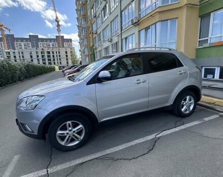 Сірий Cанг Йонг Korando, об'ємом двигуна 2 л та пробігом 117 тис. км за 10500 $, фото 2 на Automoto.ua