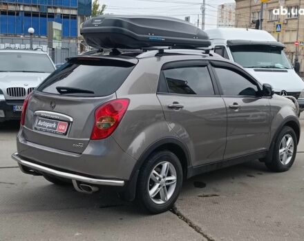 Сірий Cанг Йонг Korando, об'ємом двигуна 2 л та пробігом 130 тис. км за 10590 $, фото 8 на Automoto.ua