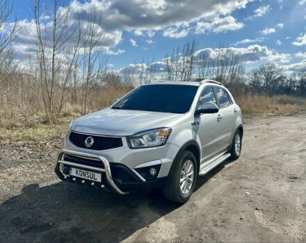 Серый Cанг Йонг Корандо, объемом двигателя 2 л и пробегом 125 тыс. км за 10000 $, фото 3 на Automoto.ua