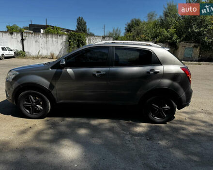 Сірий Cанг Йонг Korando, об'ємом двигуна 2 л та пробігом 175 тис. км за 8300 $, фото 4 на Automoto.ua