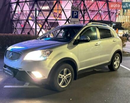 Серый Cанг Йонг Корандо, объемом двигателя 2 л и пробегом 152 тыс. км за 10990 $, фото 3 на Automoto.ua