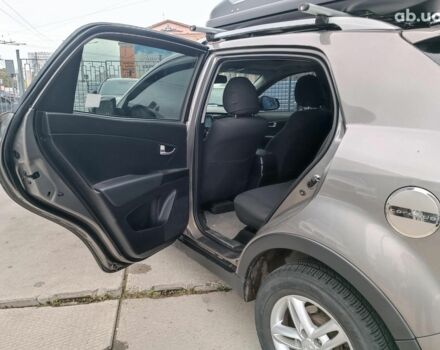 Сірий Cанг Йонг Korando, об'ємом двигуна 2 л та пробігом 130 тис. км за 10590 $, фото 12 на Automoto.ua