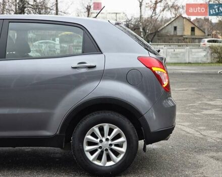 Серый Cанг Йонг Корандо, объемом двигателя 2 л и пробегом 99 тыс. км за 9500 $, фото 10 на Automoto.ua