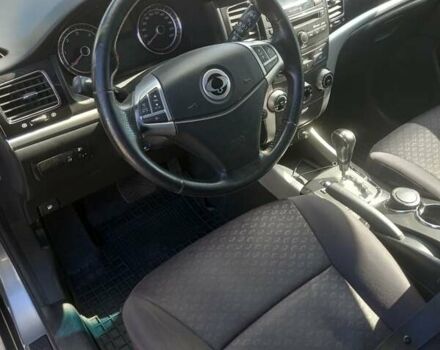 Сірий Cанг Йонг Korando, об'ємом двигуна 2 л та пробігом 146 тис. км за 10000 $, фото 4 на Automoto.ua