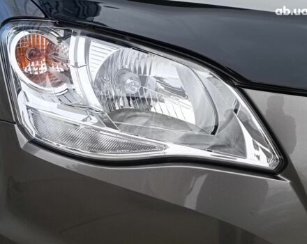 Сірий Cанг Йонг Korando, об'ємом двигуна 2 л та пробігом 130 тис. км за 10590 $, фото 3 на Automoto.ua