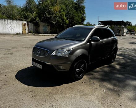 Сірий Cанг Йонг Korando, об'ємом двигуна 2 л та пробігом 175 тис. км за 8300 $, фото 5 на Automoto.ua