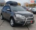 Сірий Cанг Йонг Korando, об'ємом двигуна 2 л та пробігом 130 тис. км за 10590 $, фото 2 на Automoto.ua