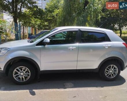 Сірий Cанг Йонг Korando, об'ємом двигуна 2 л та пробігом 68 тис. км за 9000 $, фото 2 на Automoto.ua