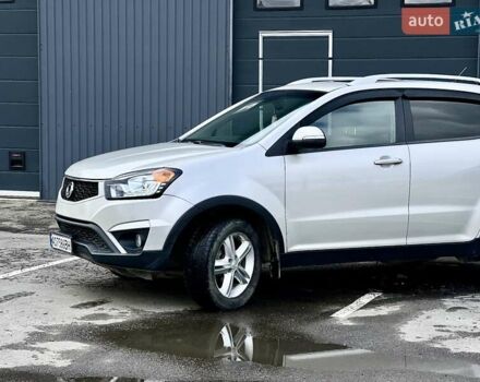 Серый Cанг Йонг Корандо, объемом двигателя 2 л и пробегом 160 тыс. км за 8900 $, фото 2 на Automoto.ua