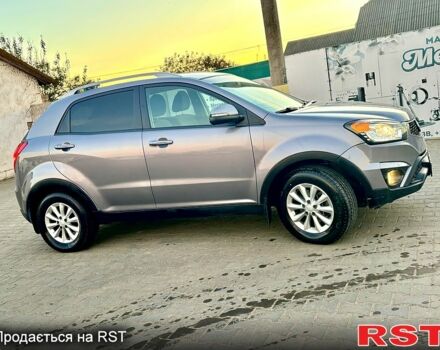 Сірий Cанг Йонг Korando, об'ємом двигуна 2 л та пробігом 130 тис. км за 9999 $, фото 2 на Automoto.ua