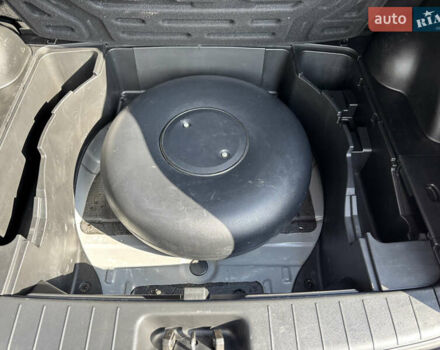 Сірий Cанг Йонг Korando, об'ємом двигуна 2 л та пробігом 131 тис. км за 9300 $, фото 11 на Automoto.ua