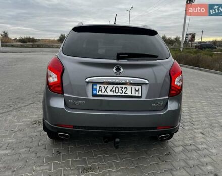 Серый Cанг Йонг Корандо, объемом двигателя 2 л и пробегом 181 тыс. км за 10200 $, фото 7 на Automoto.ua